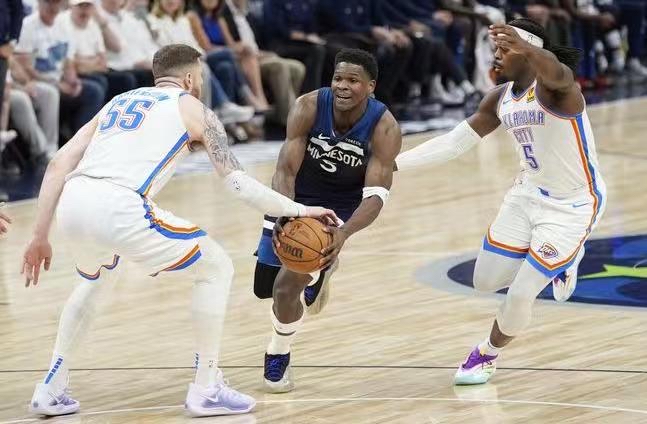 窗口期明尼苏达森林狼备战NBA季后赛，外线爆发细节曝光，气氛紧张，团队化学反应显著(2024nba窗口期)-开元体育平台