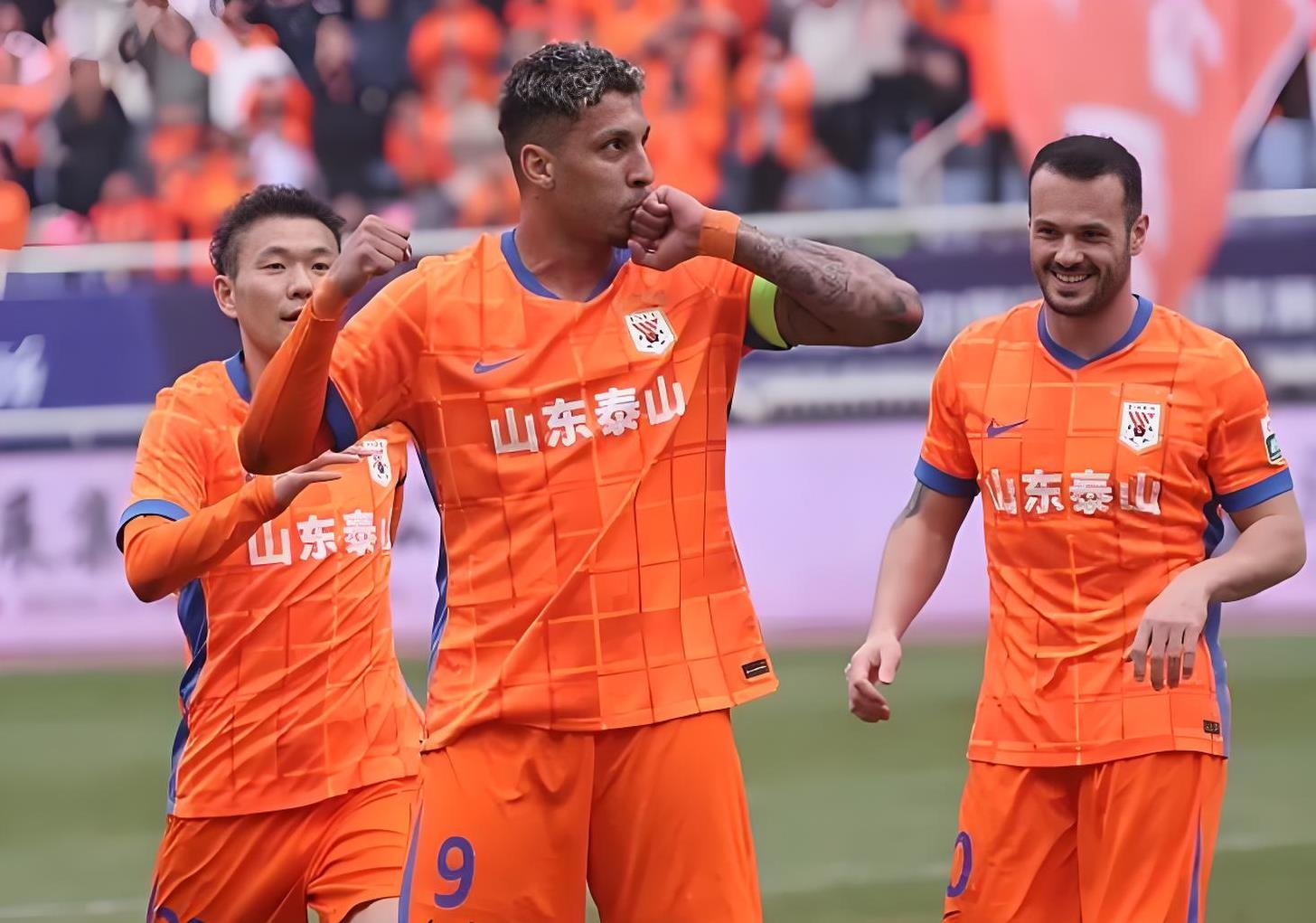 关于山东泰山发布备战花絮,清晨状态回暖,法国杯任务艰巨,年轻球员得到机会的信息-开元官方入口